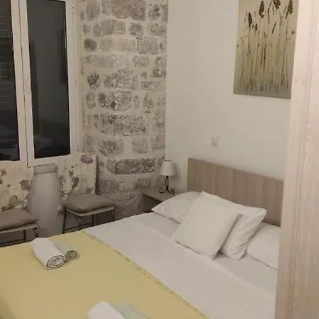 Simply Nikole Bozidarevica 2 A B C D Dubrovnik